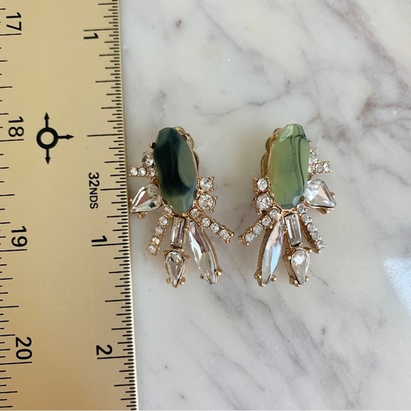 Green Aventurine Gemstone and Pearls Clip On earrings  🍃 UO x Zhuu Green Real Gemstone Aventurine Gold Crystal Clip-On Earrings